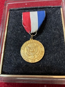 lot 154 image: Congressmans medal of valor