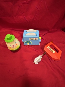 lot 162 image: Vintage toy lot