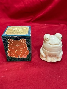 lot 188 image: Avon, enchanted frog box and bottle cream is no longer usable