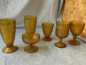 lot 237 image: Lot of six vintage Amber Indiana glass glasses and goblets