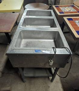 lot 94 image: 3 Pan Electric Restaurant Steam Table