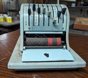 lot 35 image: Vintage American Checkwriter Ribbon Writer Series 8000