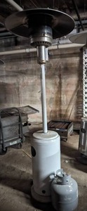 lot 105 image: Propane Patio Deck Heater w Propane Tank
