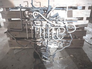 lot 189 image: Vintage Texas Cowboy Hat Lite Beer Neon Light Sign