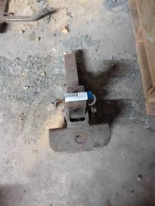 lot 319 image: Heavy duty Tow Hitch with adjustable hieght