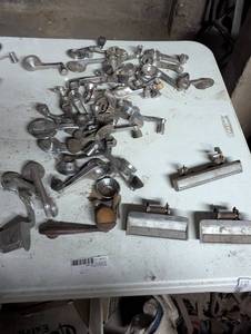lot 351 image: Mixed Lot of Vintage Door Handles