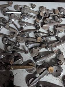 lot 350 image: Mixed Lot of Vintage Door Handles