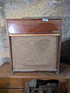 lot 340 image: Vintage Magnavox Record Player