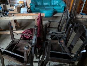 lot 228 image: Set of 6 Restaurant Chairs w Covers