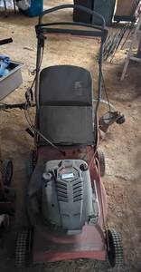lot 251 image: Scotts 3-Speed Rear Wheel Drive Briggs Stratton Inkek Edge Micro Dust Filter System Lawnmower