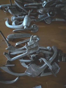 lot 299 image: Mixed Lot of Vintage Car 40-70s Door Handles