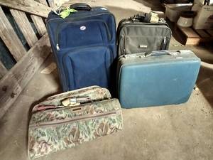 lot 290 image: 4 PC Mixed Luggage Set