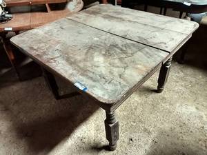 lot 174 image: Wooden Rectangular Table (43)