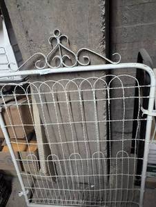 lot 362 image: Vintage White Wire Fence