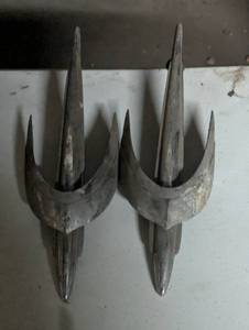 lot 402 image: Set of 2 Mercury Chrome Ford Hood Ornaments
