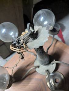 lot 391 image: Vintage Light Chandalier and End Table