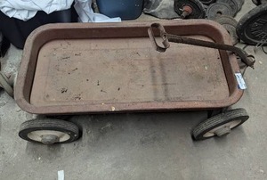 lot 369 image: Vintage Greyhound Red Wagon