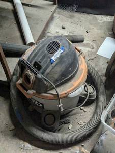 lot 367 image: Ridgid Shop Vacuum