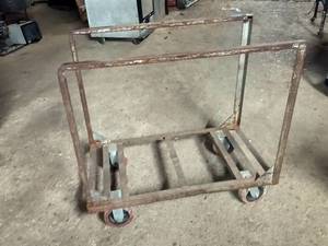 lot 419 image: Metal Rolling Cart