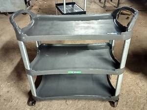 lot 418 image: Black 3-Tier Serving Cart