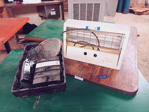 lot 431 image: Mixed Lot of Heater, Condiment Trays, and MORE...