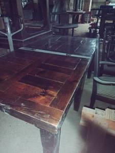lot 226 image: Square Restaurant Tables (36)