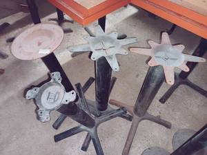 lot 231 image: Set of 4 Metal Table Stands