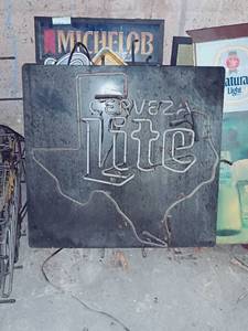 lot 202 image: Vintage Texas Cerveza Lite Neon Light Sign