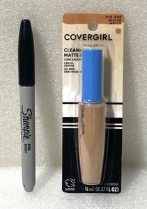 lot 20 image: New CoverGirl Clean Matte Concealer, .37 Fl Oz - As Shown