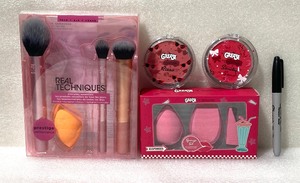 lot 124 image: Lot Of 4 New - Assorted Beauty Accessories - As Shown
