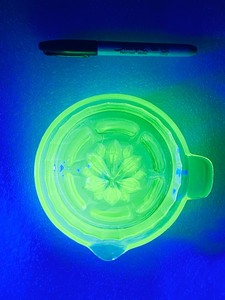 lot 230 image: 6 Uranium Juicer - In Condition As Shown - READ