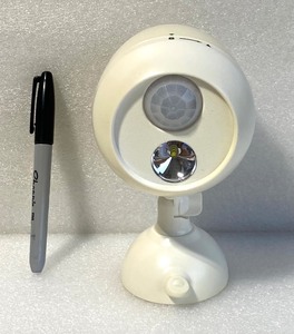lot 245 image: Mr. Beams MB330 Wireless LED Spotlight With Motion Sensor, White - In Condition As Shown