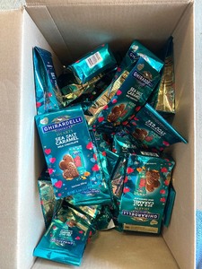 lot 276 image: Lot Of 31 - New Ghirardelli Chocolate Hearts Sea Salt Caramel Milk Chocolate Duet Hearts With Luscious Filling, 4.1 Oz Per Bag - As Shown