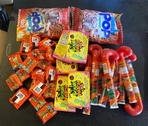 lot 279 image: Mixed Candy Lot - In Generous Quantity As Shown