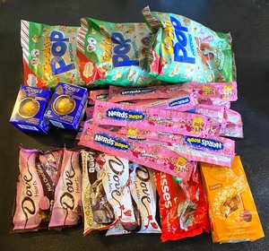 lot 294 image: Mixed Candy Lot - In Generous Quantity As Shown