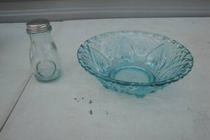 lot 34 image: Vintage 1980s Aquamarine Serving Dish, about 7 rd x 2 deep and Spice Shaker about 4 tall