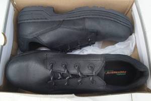 lot 70 image: Hytest Safety Wear Black Steel Toed Mens Shoes, Size 15 W