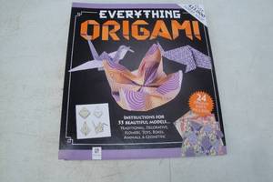 lot 75 image: Everything Origami Instruction Book