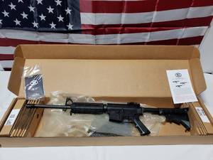lot 11 image: NEW FN America FN15 5.56mm Patrol Carbine w 16 Barrel & M-Lok, Model 36-100580