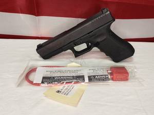 lot 31 image: Glock 22 Gen 4 .40CCAL Pistol