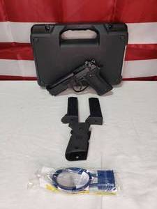 lot 36 image: NEW Beretta 92X RDO FR Compact 9mm Pistol w 2 15 Magazines & Case