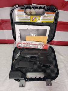 lot 53 image: Glock 30 .45 Auto Pistol w Magazine, Speed Loader & Case