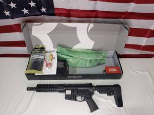 lot 58 image: WOW NEW CMMG Banshee 200 Mk4 300 Blackout 30A817B AR-15 Pistol w Magpul MOE Magazine