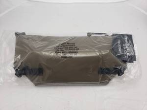 lot 993 image: Magpul DAKA Takeout   Flat Dark Earth