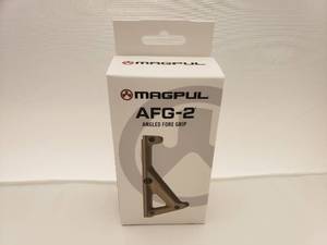 lot 608 image: MAGPUL Angled Fore Grip 2 AFG2   Dark Earth
