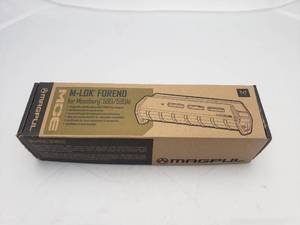 lot 811 image: MAGPUL MOE M LOK Forend Mossberg 590590A1   Orange