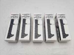 lot 872 image: MAGPUL XTM Hand Stop Kit   Black - QUANTITY 5 - BID IS TIMES THE QUANTITY
