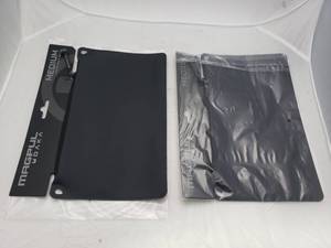 lot 1152 image: MAGPUL DAKA Pouch Medium   Stealth Grey - QUANTITY 2 - BID IS TIMES THE QUANTITY