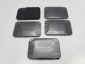 lot 1205 image: MAGPUL DAKA Essential Wallet   Black - QUANTITY 5 - BID IS TIMES THE QUANTITY