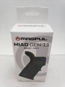 lot 1588 image: MAGPUL MIAD Gen 1.1 Grip Kit for 5.56 Receivers   Black